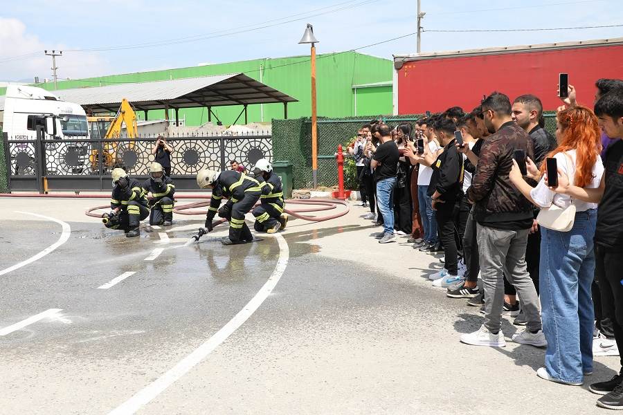 SİVİL SAVUNMA VE İTFAİYECİLİK ÖĞRENCİLERİ OBİTEM’DEN EĞİTİM ALDI